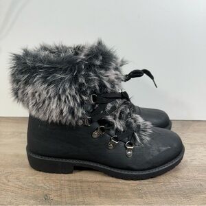 Wanted Women’s Combat Boots Booties sz 8 Fur Trim Lace Up NEW #H418